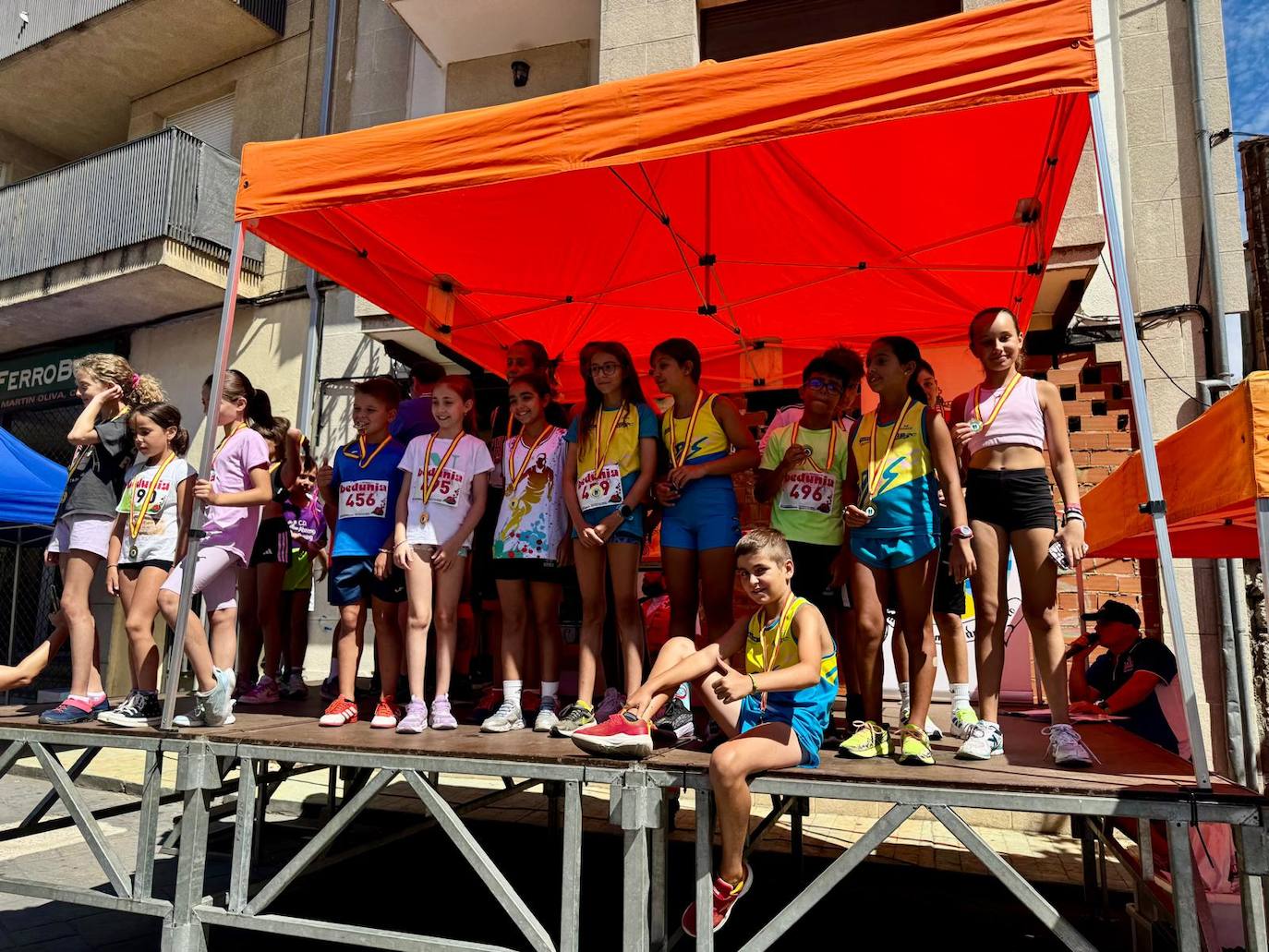 Daniel Ayuso y Verónica Rodríguez se llevan el cross de La Honfría de Linares