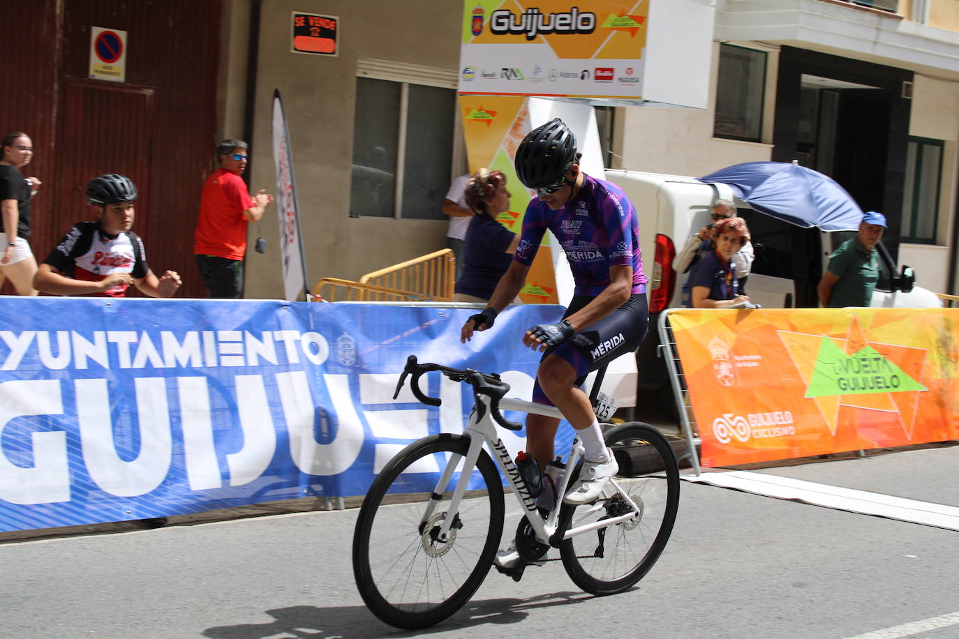 El portugués Francisco Cardoso se lleva su segunda Vuelta Ciclista a Guijuelo