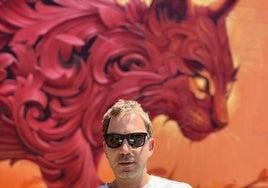'Bublegum', junto a la obra realizada en Garcibuey.