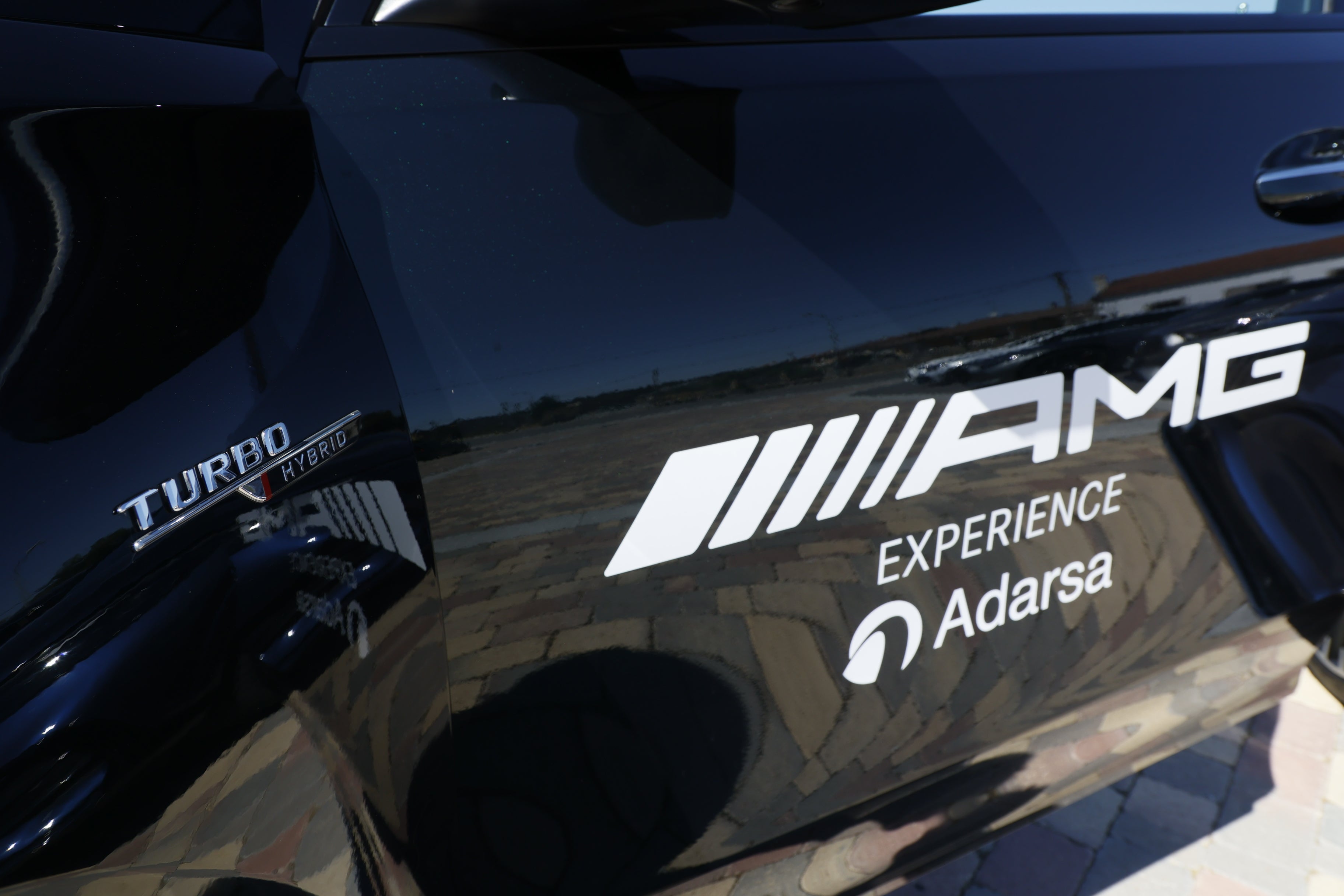 Adarsa Salamanca lleva la potencia AMG a una ruta exclusiva por la sierra