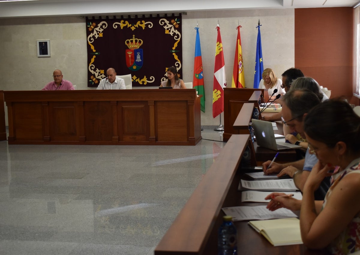 Imagen secundaria 1 - Primeros pasos para regular el tráfico con más seguridad en el polígono de Villares de la Reina