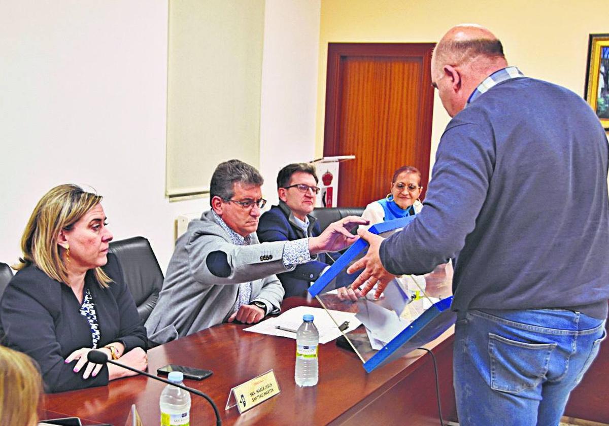 Votación para elegir al juez de paz en Cabrerizos.