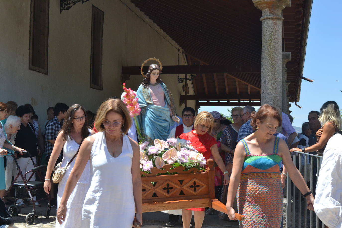 Escurial de la Sierra honra con fervor a Santa Marina