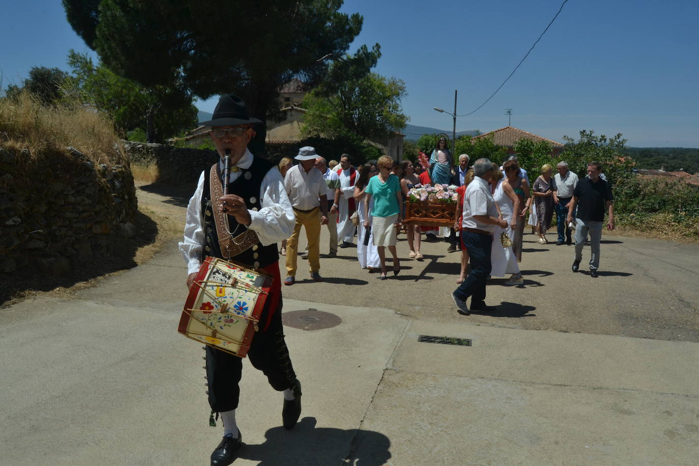 Escurial de la Sierra honra con fervor a Santa Marina
