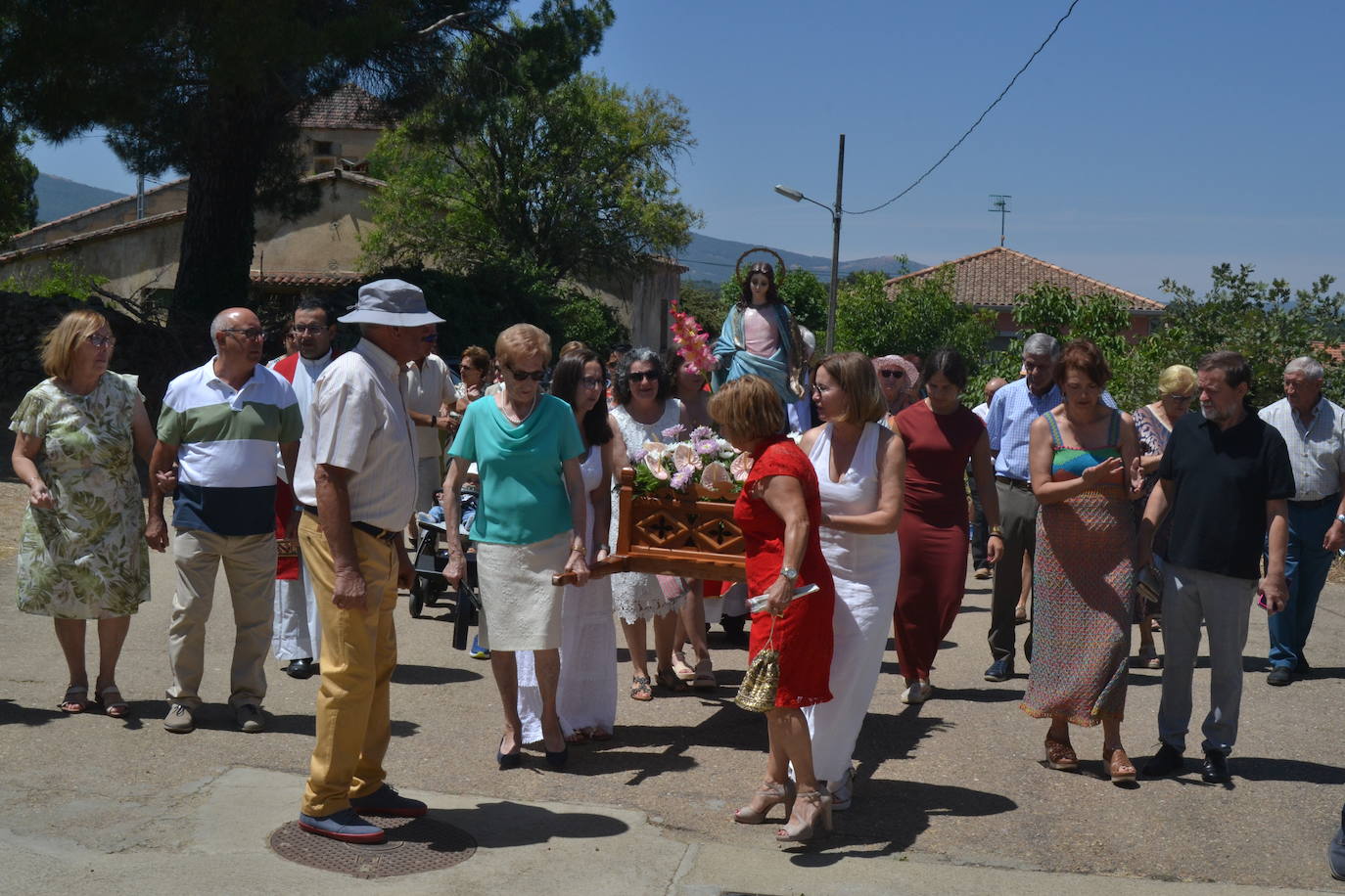 Escurial de la Sierra honra con fervor a Santa Marina