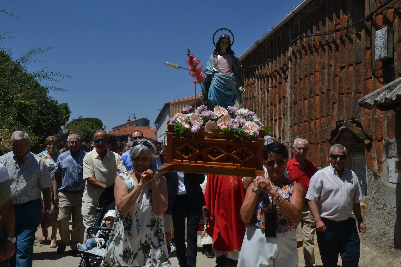 Escurial de la Sierra honra con fervor a Santa Marina