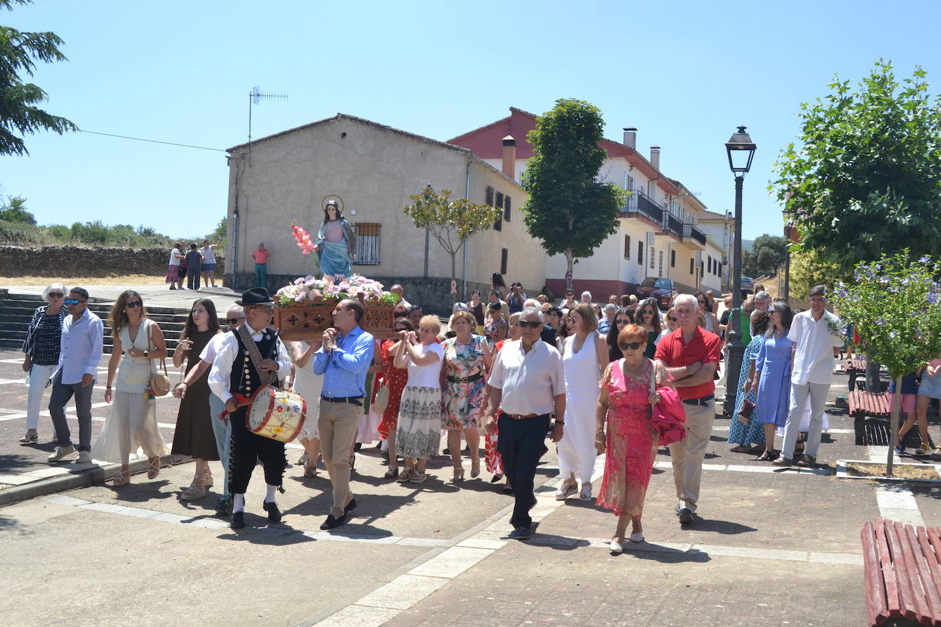 Escurial de la Sierra honra con fervor a Santa Marina