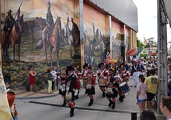 Momento del desfile del pasado año en Arapiles.