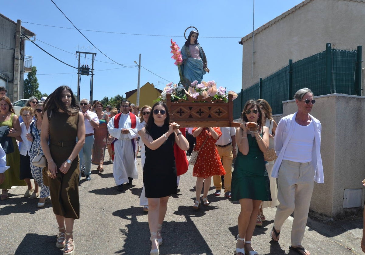 Escurial de la Sierra honra con fervor a Santa Marina
