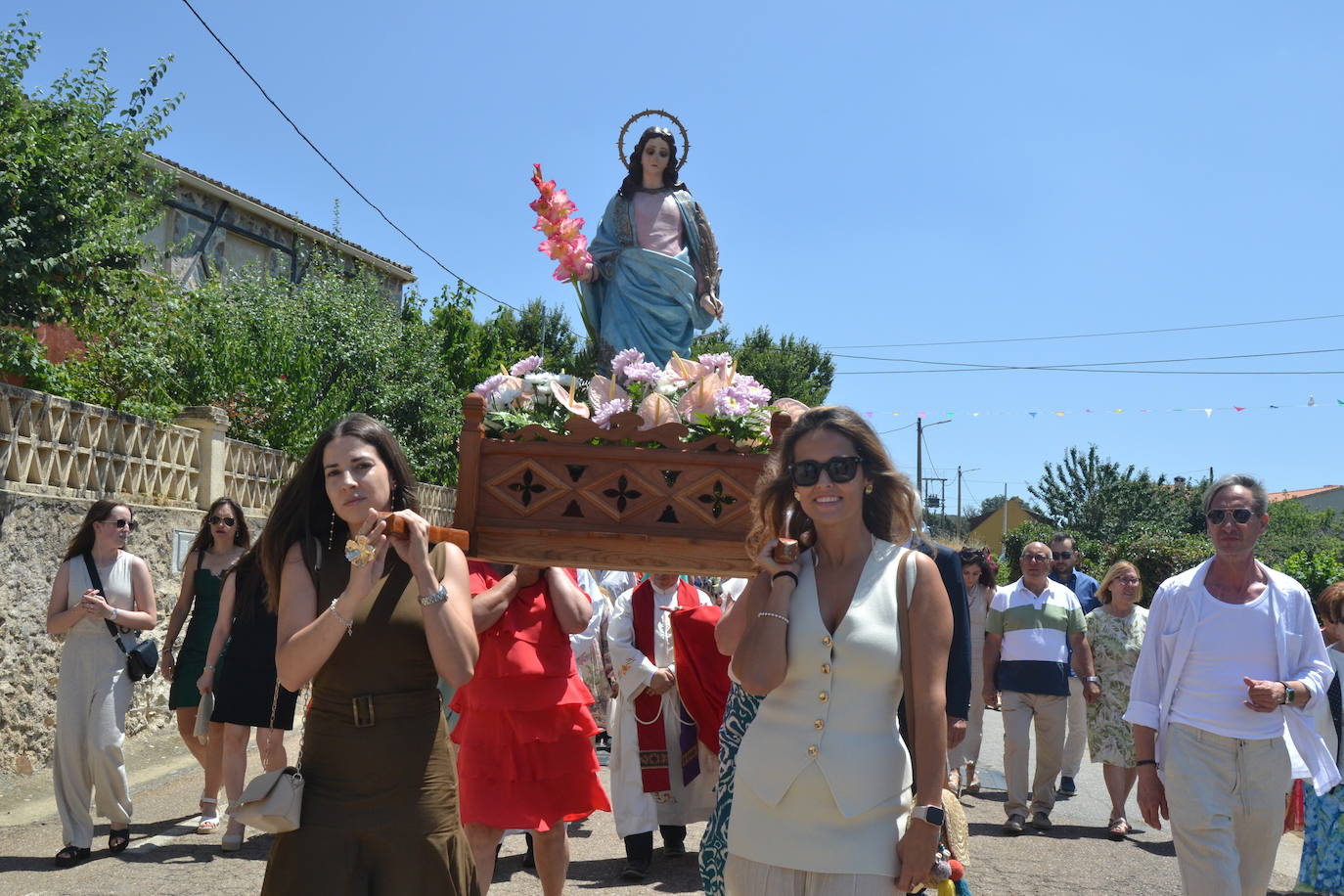 Escurial de la Sierra honra con fervor a Santa Marina