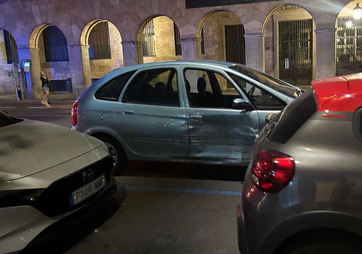Imagen principal - Dos accidentes marcan la madrugada de este sábado en Salamanca