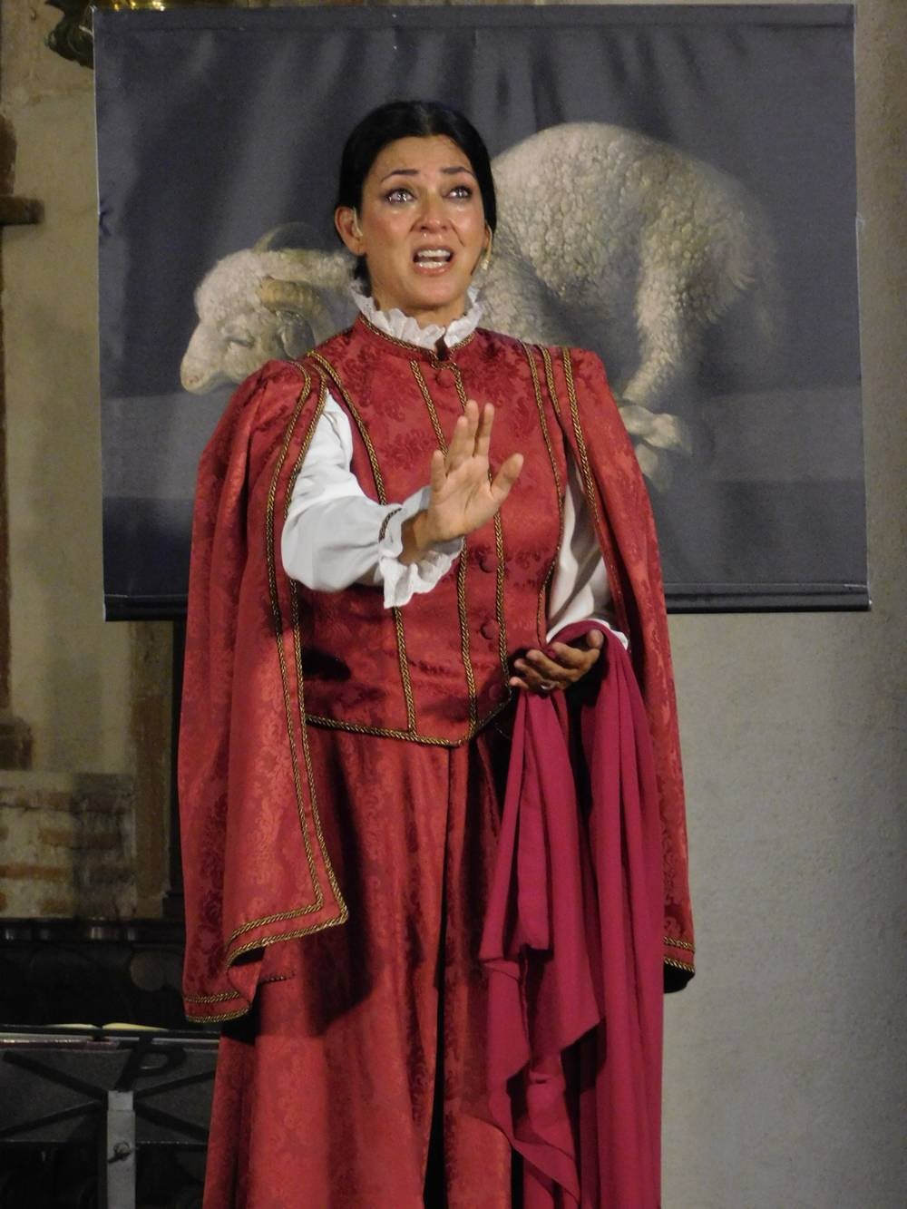 La imponente iglesia de Zorita de la Frontera recibe “Arcos y Ecos”.