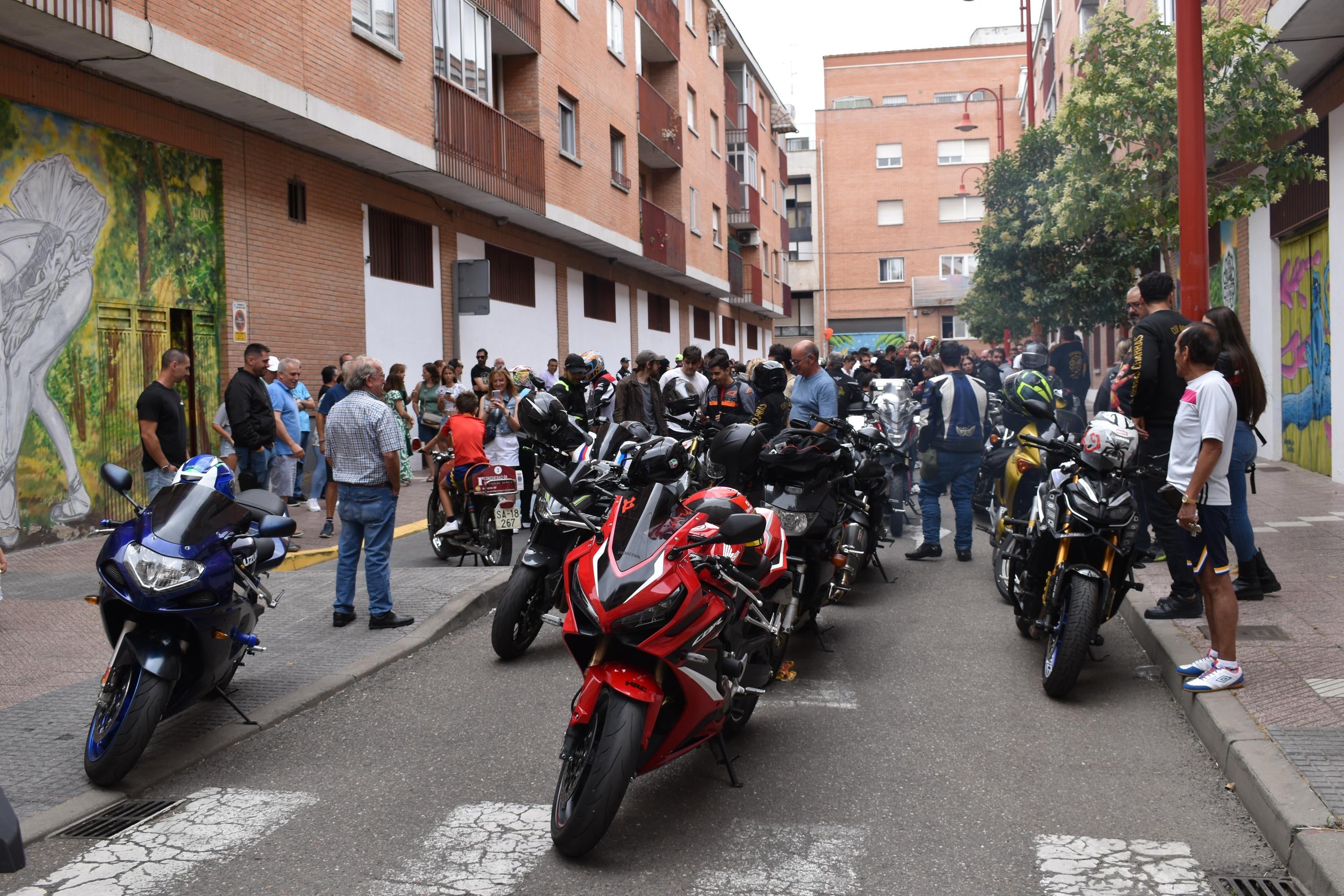La pasión por las motos toma las calles de Santa Marta de Tormes