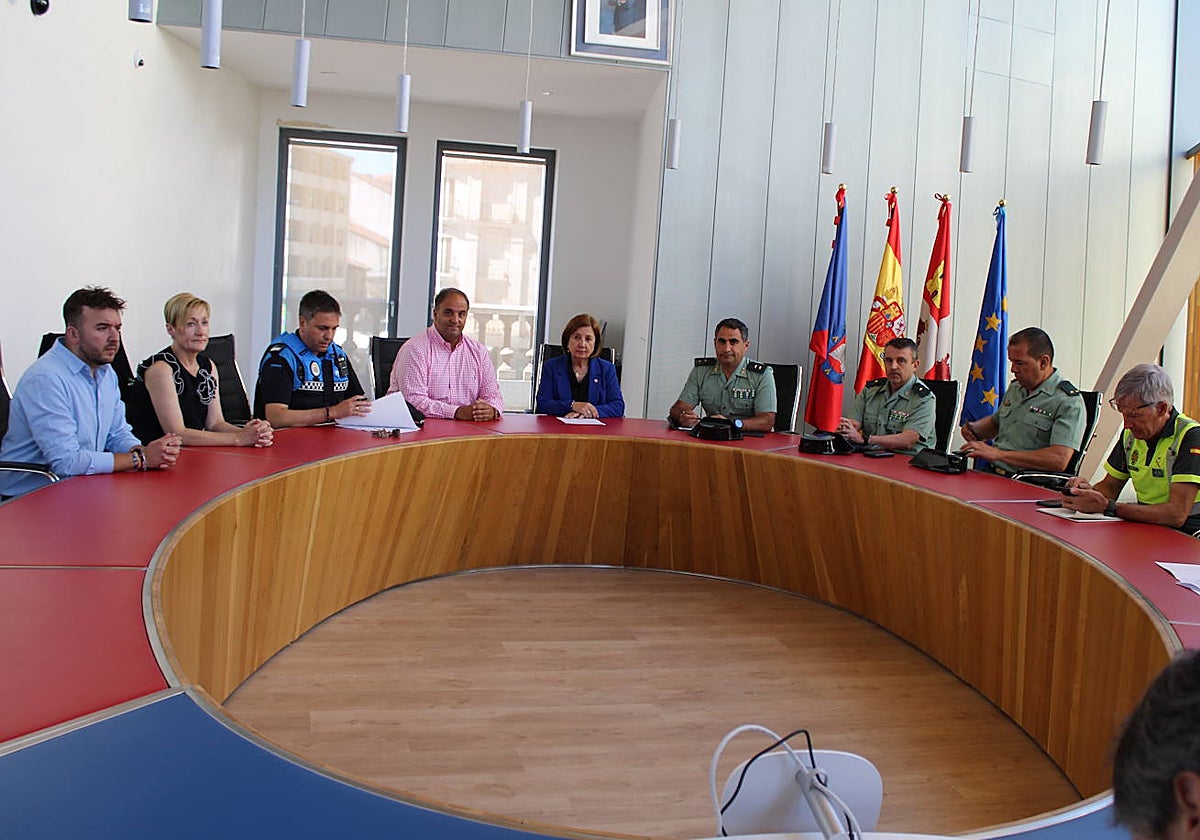 La reunión de la junta de seguridad se desarrolló en el Ayuntamiento.