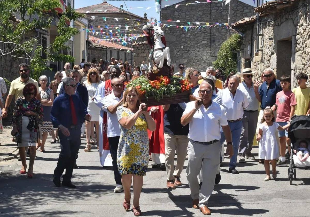 Los vecinos honrarán de nuevo este año a Santiago.