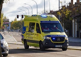 Imagen de una ambulancia por Salamanca.