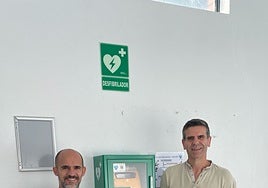 El Ayuntamiento de Peñaranda instala un desfibrilador en el polideportivo municipal