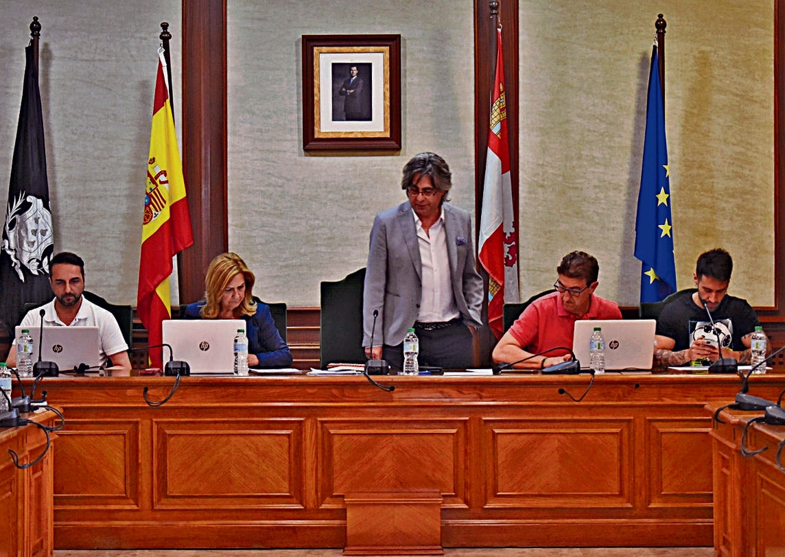 Imagen de parte del equipo de Gobierno en uno de los últimos plenos celebrados en el Ayuntamiento de Béjar.