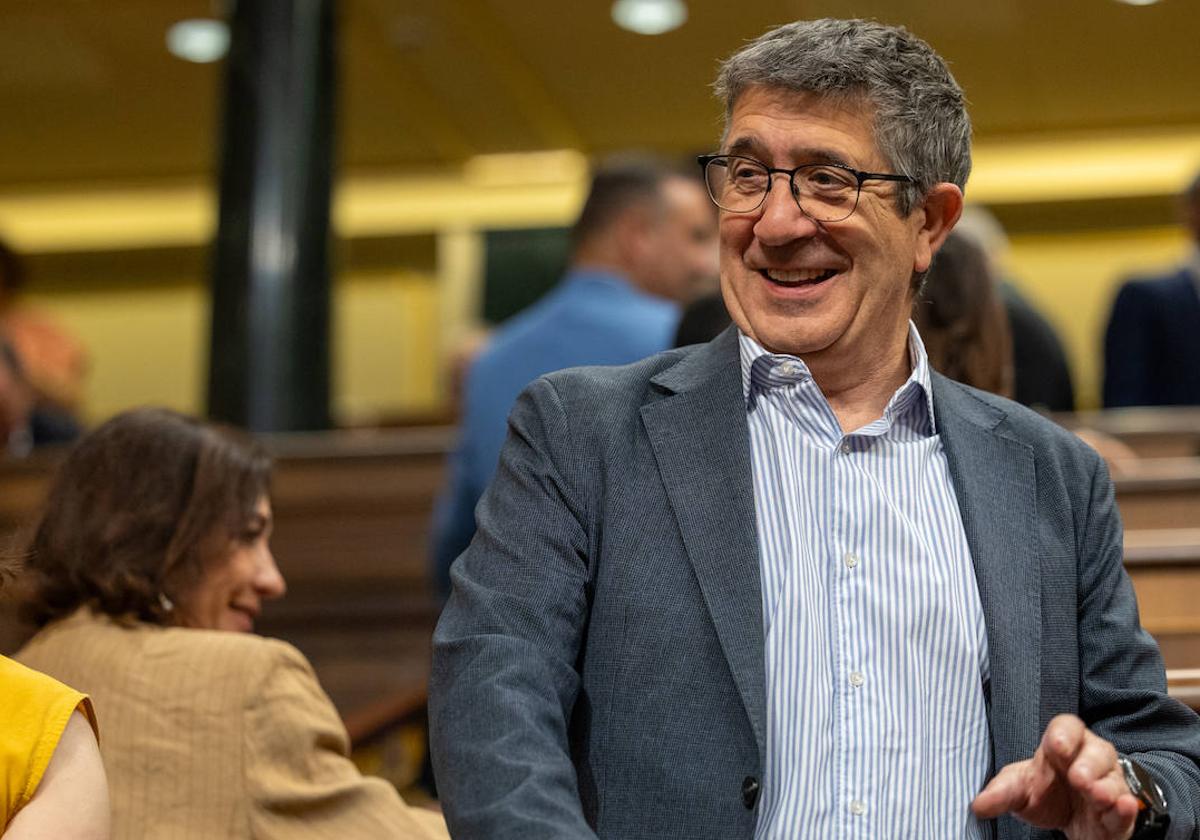 El portavoz del PSOE, Patxi López.