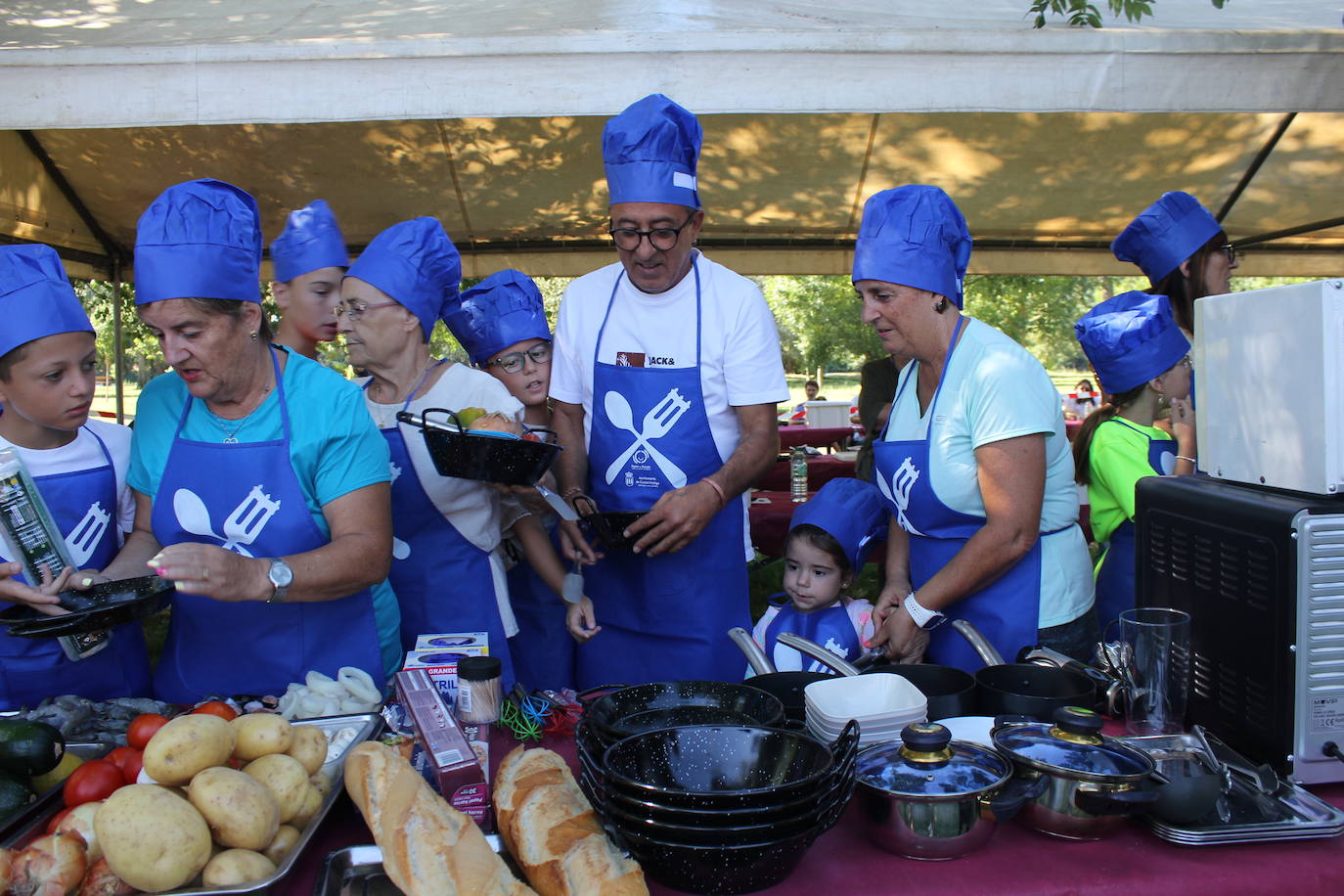 Abuelos y nietos, unidos por la cocina en Ciudad Rodrigo