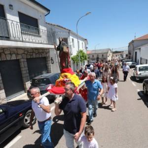 Fuentes de Oñoro celebra Santiago Apóstol y reconoce los 25 años de sacerdocio de su párroco