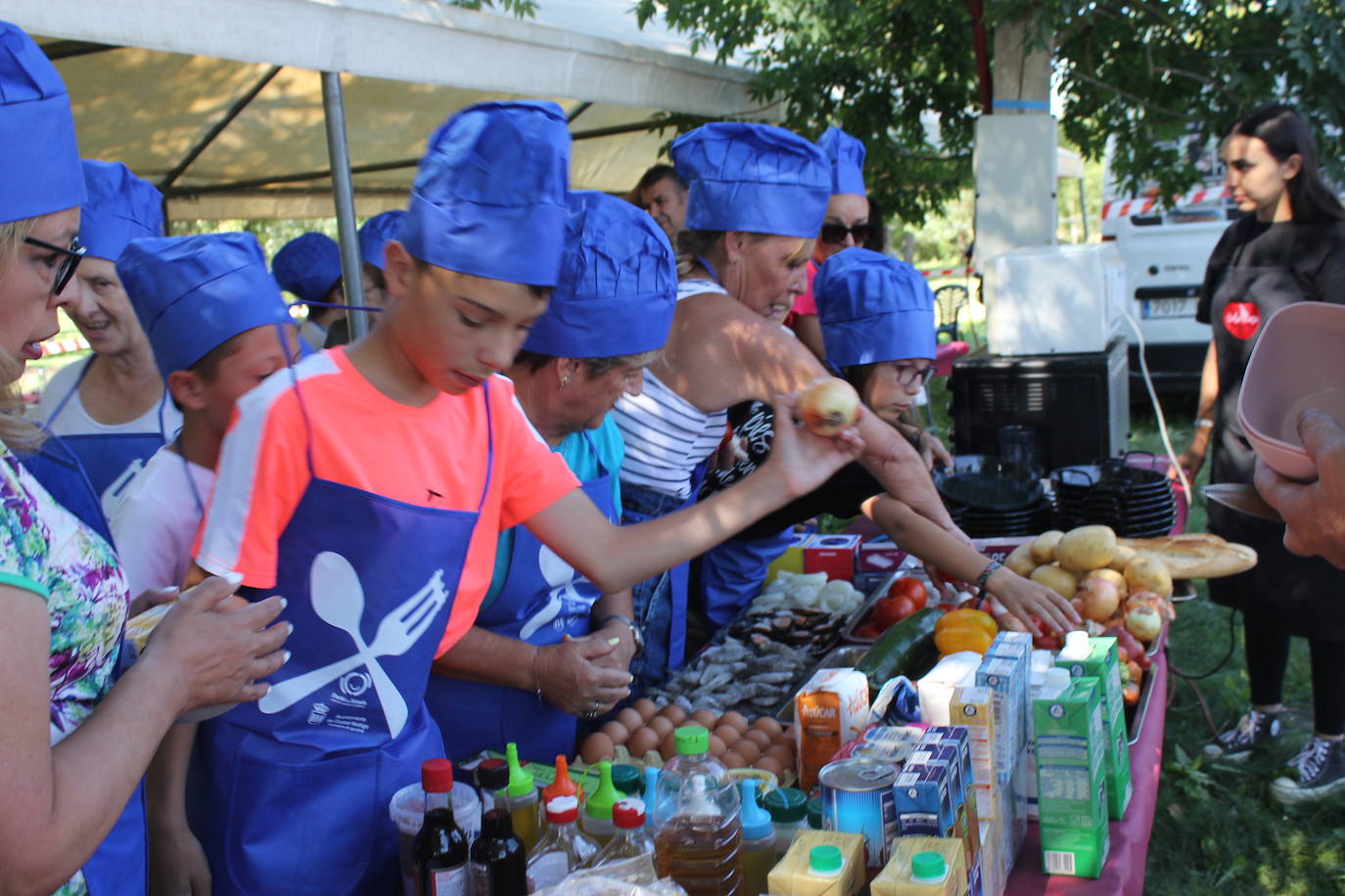 Abuelos y nietos, unidos por la cocina en Ciudad Rodrigo