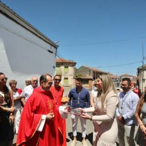 Fuentes de Oñoro celebra Santiago Apóstol y reconoce los 25 años de sacerdocio de su párroco