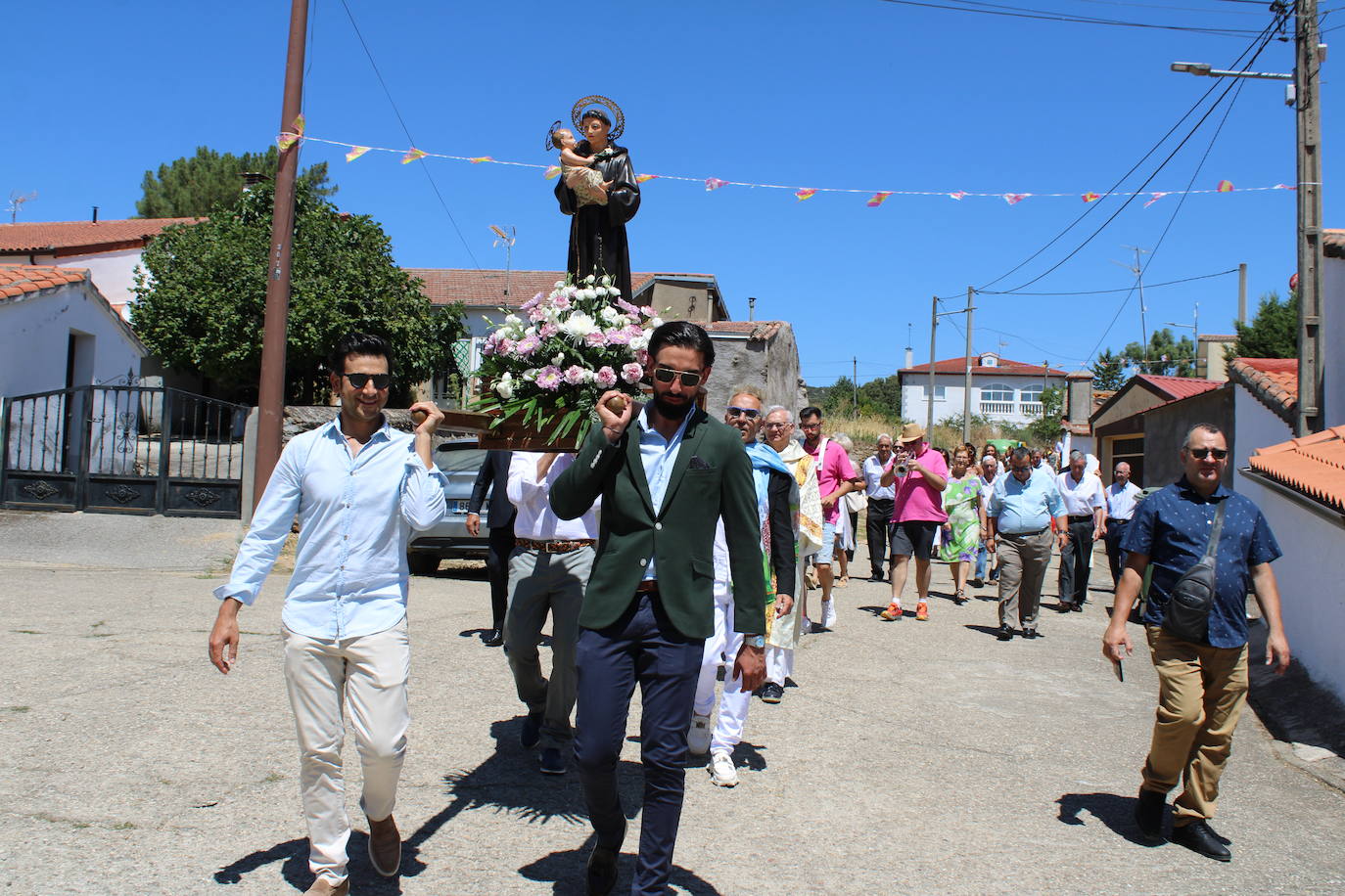 Frades de la Sierra honra a San Antonio