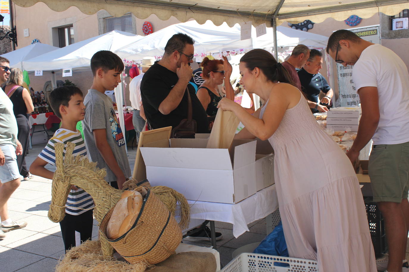 Aldea del Obispo rebosa vitalidad en la V Feria Rural de La Raya