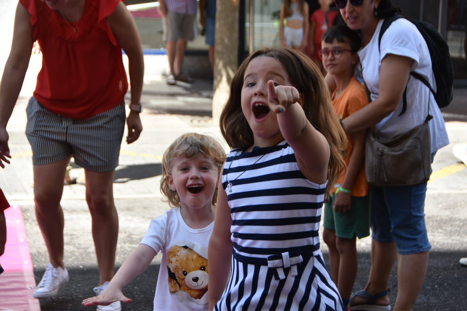 Santa Marta se echa a las calles en su segunda jornada festiva