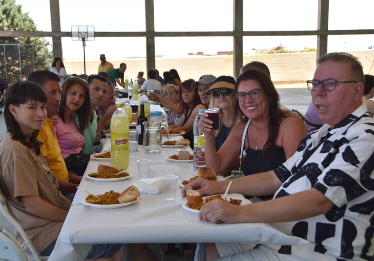 Paella para 350 comensales en Mozárbez