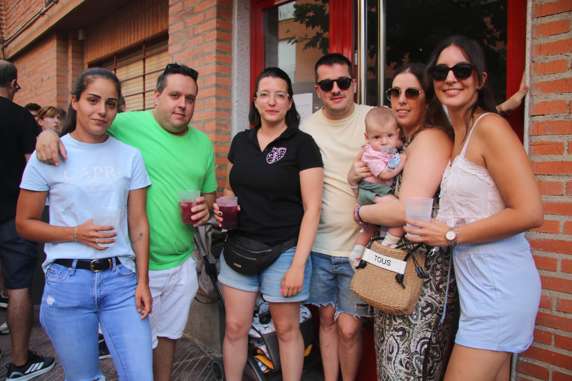Santa Marta se echa a las calles en su segunda jornada festiva
