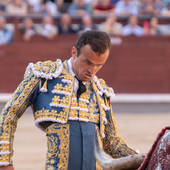 Damián Castaño, ante un toro de Escolar el pasado San Isidro en Las Ventas.