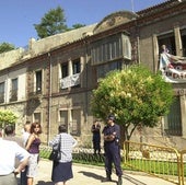 Los vecinos de la muralla consiguieron una moratoria para negociar el futuro de las casas que se iban a derribar inminentemente en el año 2000.