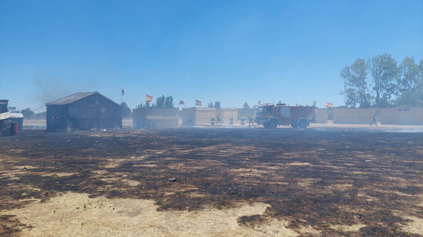 Así han quedado las casetas de las peñas de Santa Marta afectadas por el incendio