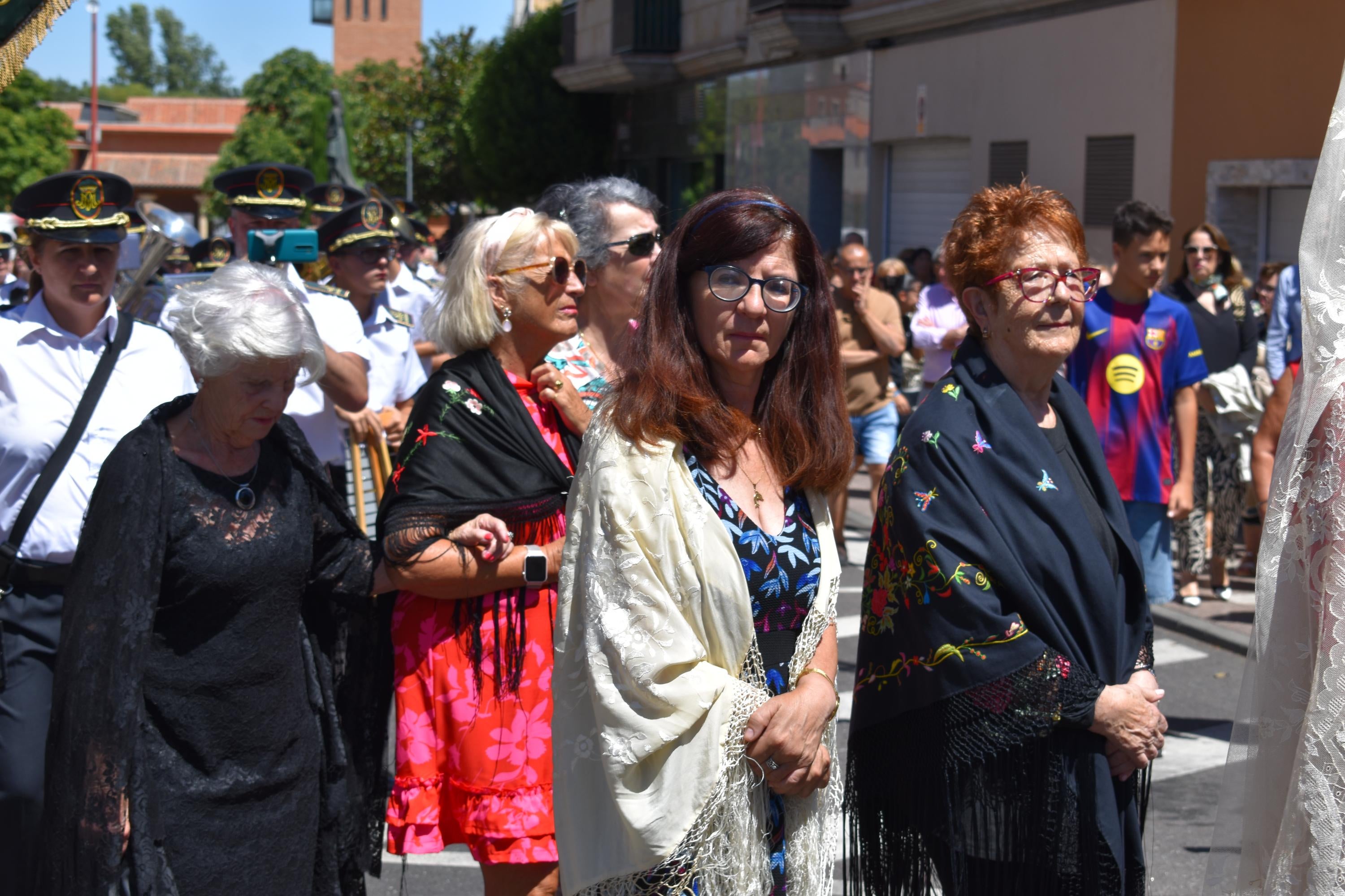 Santa Marta honra a su patrona entre música y mantillas