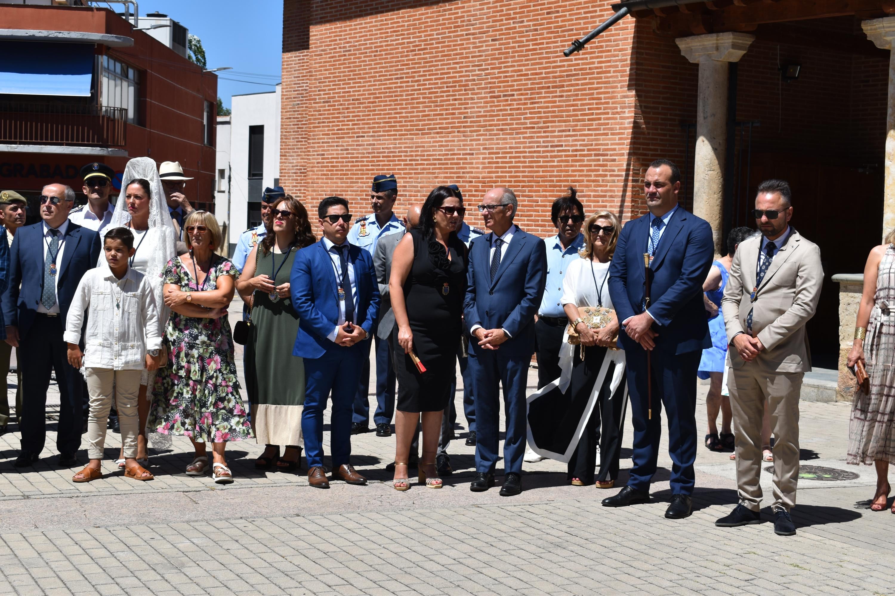Santa Marta honra a su patrona entre música y mantillas
