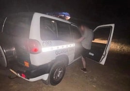 La Guardia Civil, en un momento del rescate.