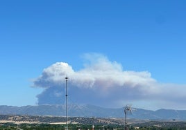 La gran nube de humo era visible desde Ciudad Rodrigo.
