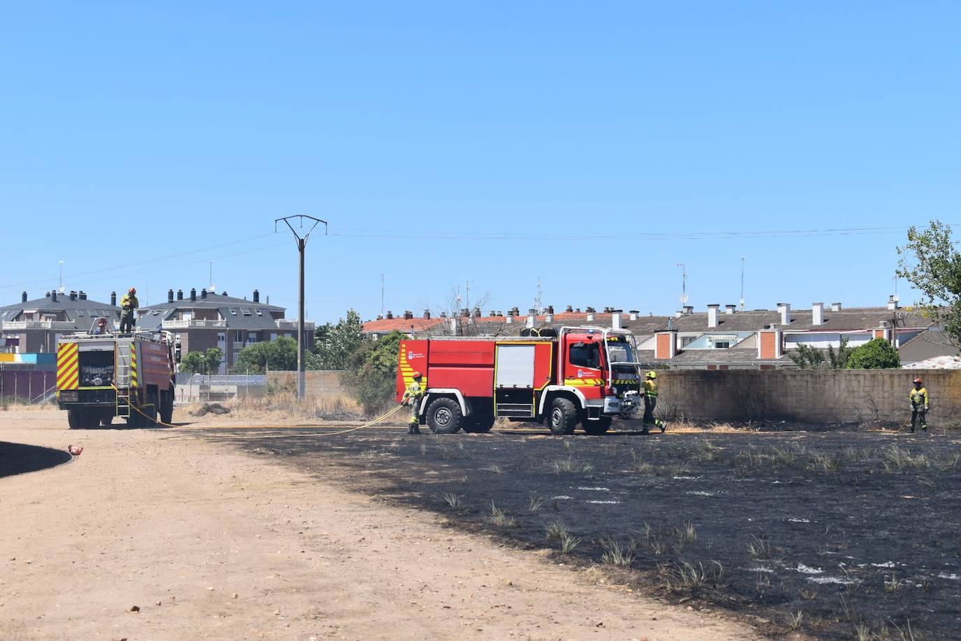 Así han quedado las casetas de las peñas de Santa Marta afectadas por el incendio