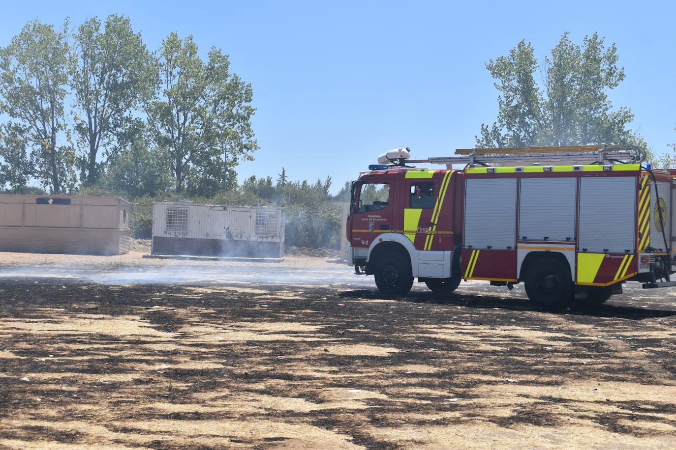 Así han quedado las casetas de las peñas de Santa Marta afectadas por el incendio