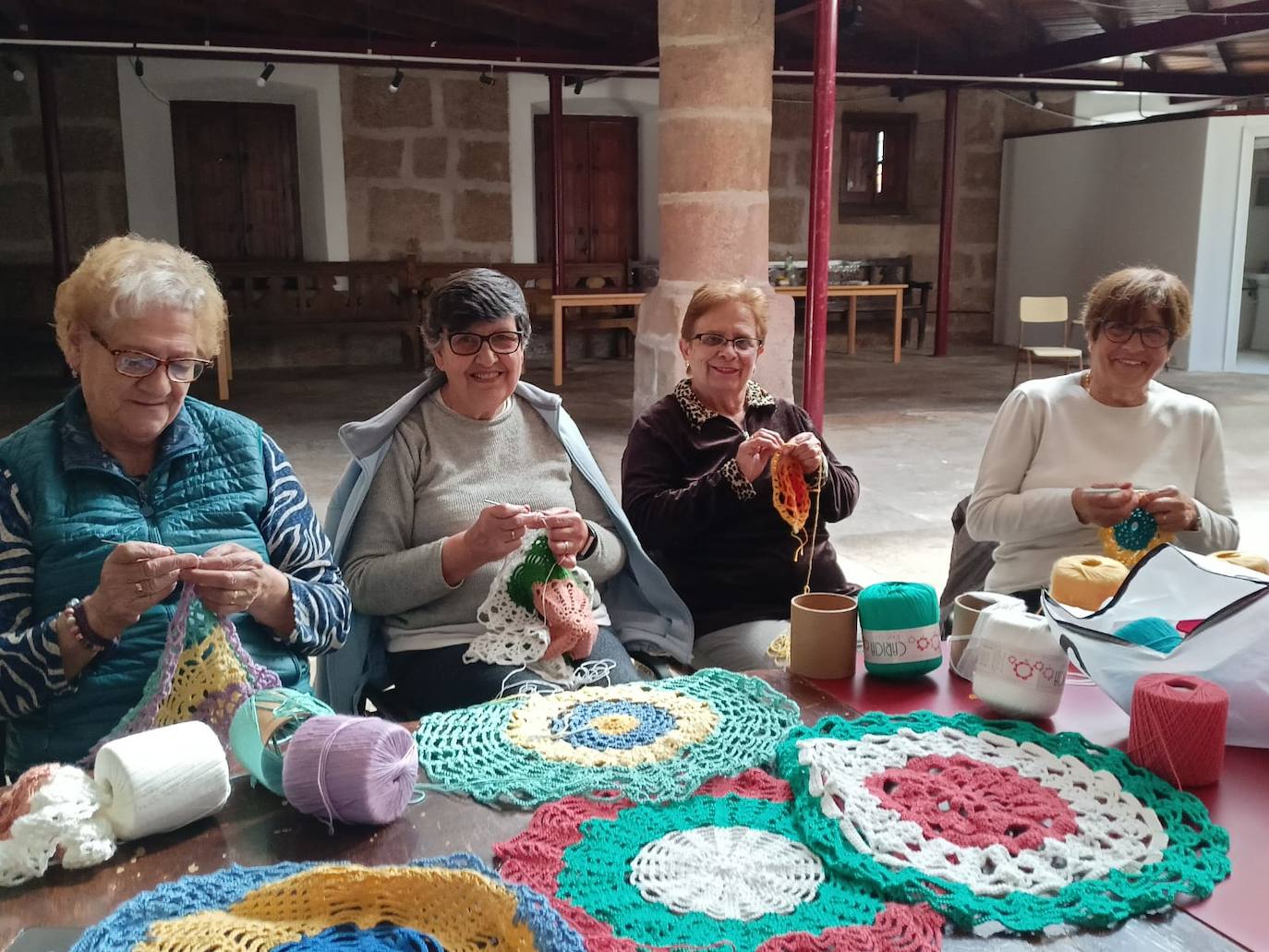 Artesanía, gastronomía y noche a la luz de las velas en un San Felices de los Gallegos arropado por mandalas