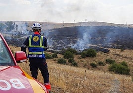 Los Bomberos, durante una intervención ajena a esta información.