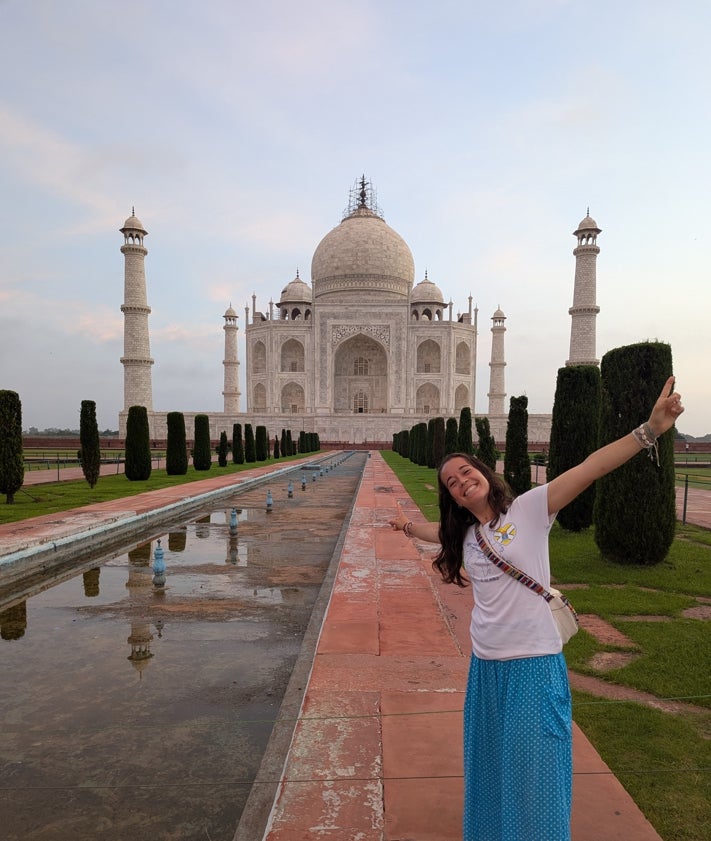 Imagen secundaria 2 - Paula Martín: «Vivir las fiestas desde la India, está siendo lo más duro de mi viaje por el mundo»