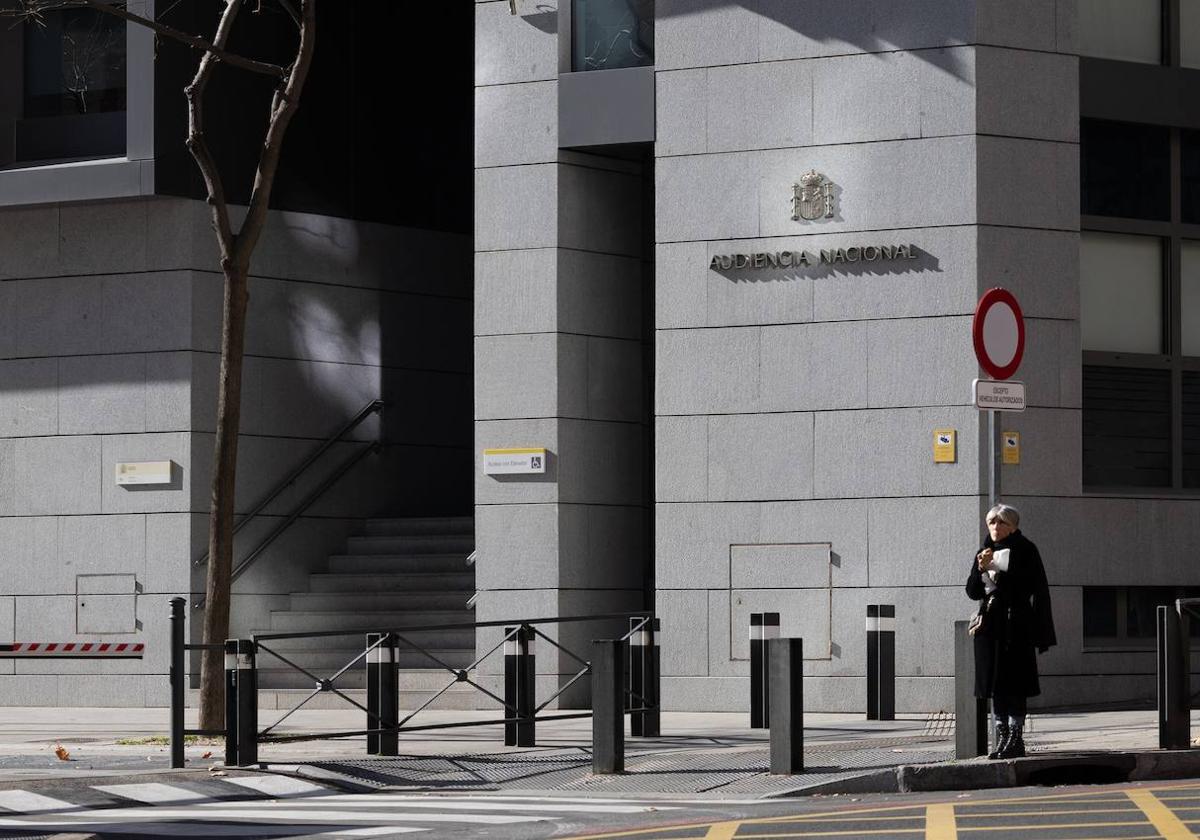 Entrada a la Audiencia Nacional.