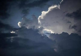 Imagen de un cielo tormentoso.