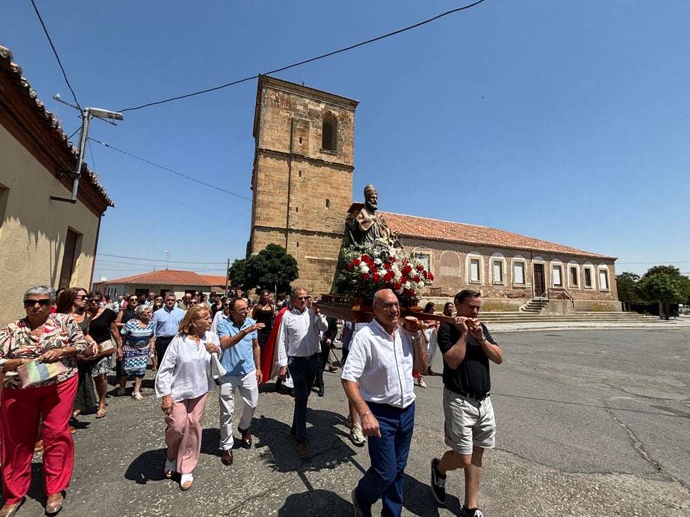 Día de celebración y fe en Villar de Gallimazo