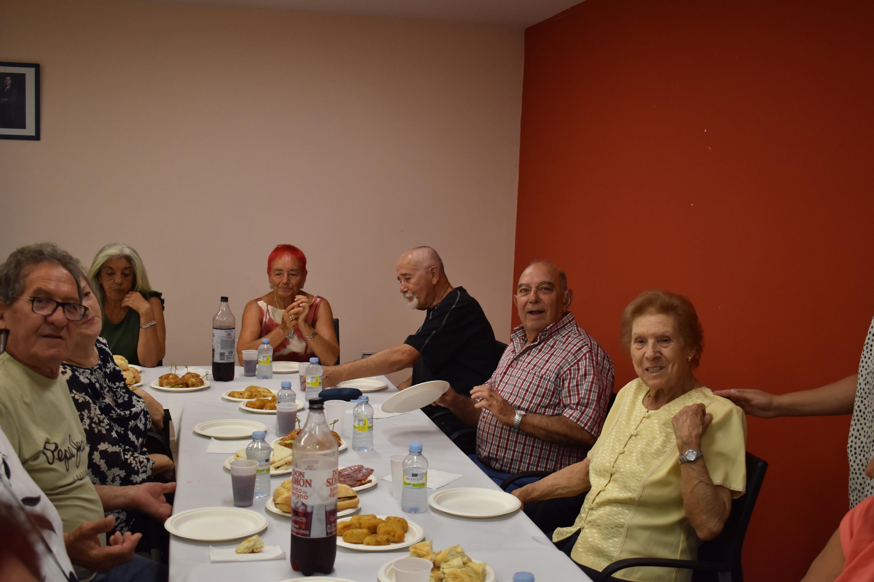 San Cristóbal de la Cuesta, volcado con sus mayores