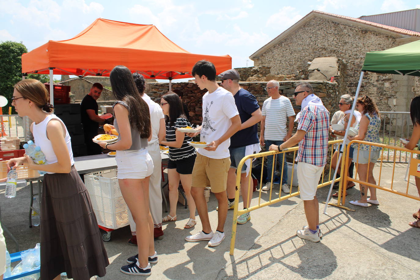 Salvatierra de Tormes disfruta de su comida festiva