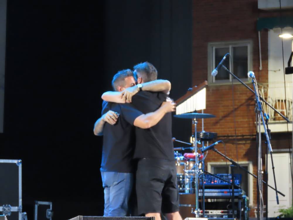 Multitudinaria respuesta a la gala solidaria Airadilos en Peñaranda